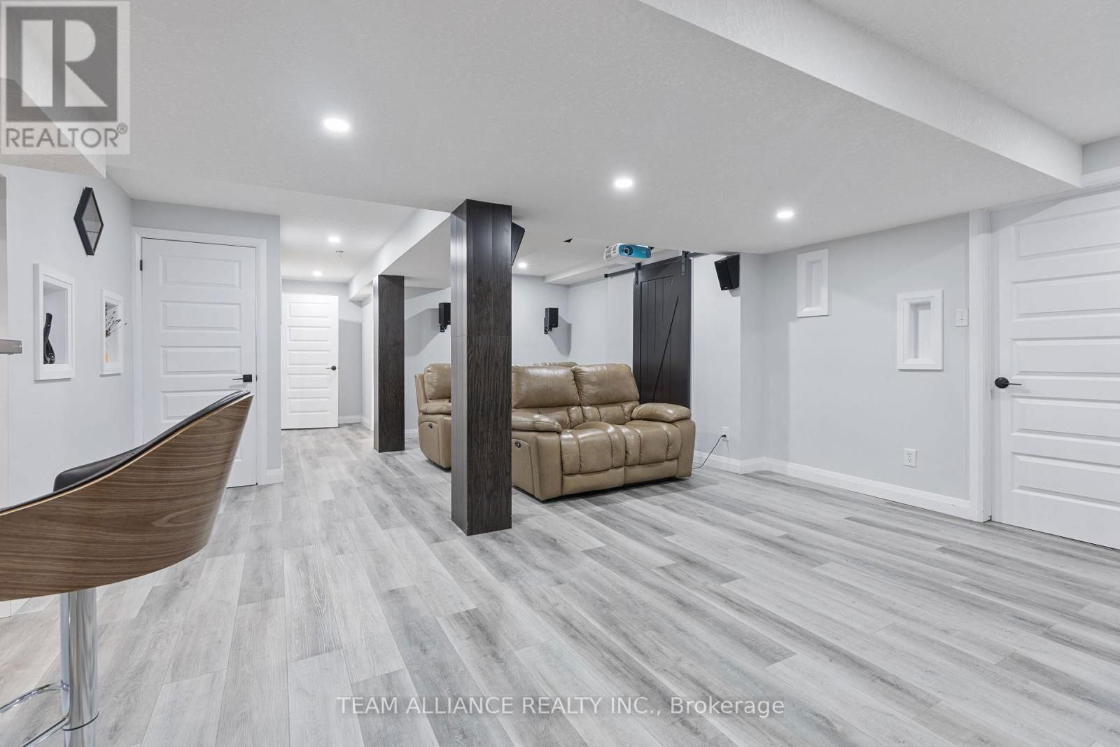 167 SUNNYSIDE DRIVE Image 23