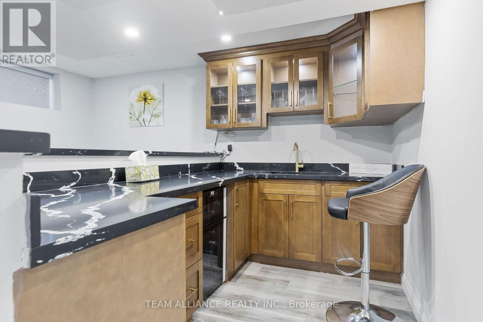 167 SUNNYSIDE DRIVE Image 25