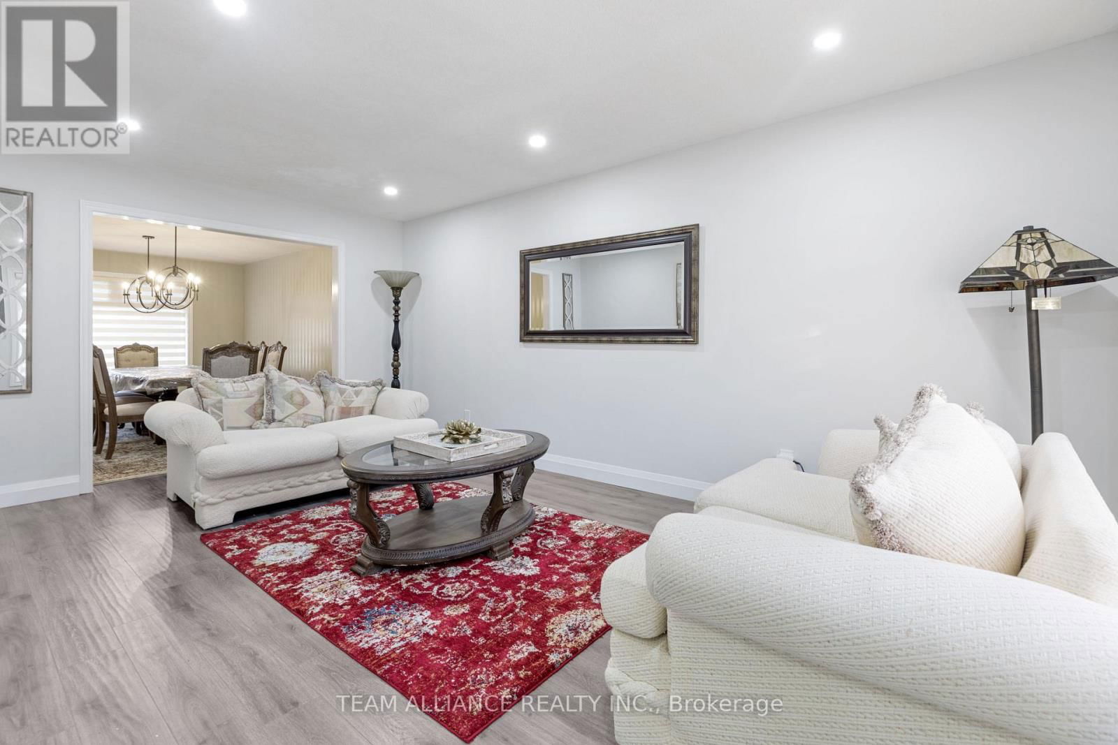 167 SUNNYSIDE DRIVE Image 4