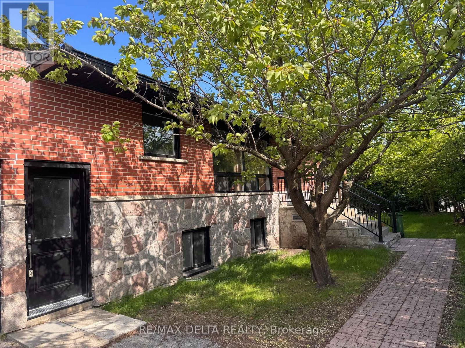 981 LOLA STREET Image 1