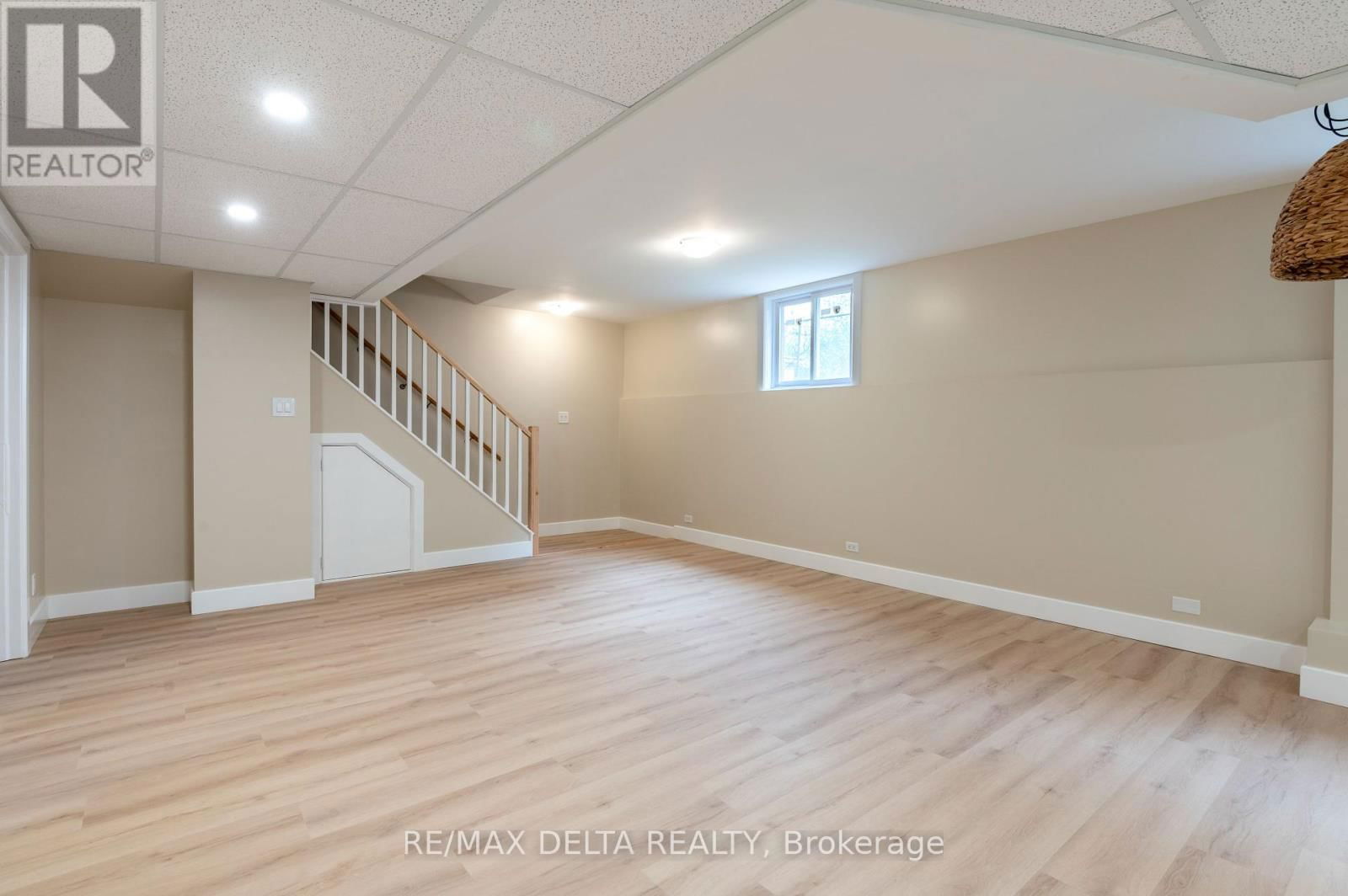 981 LOLA STREET Image 15
