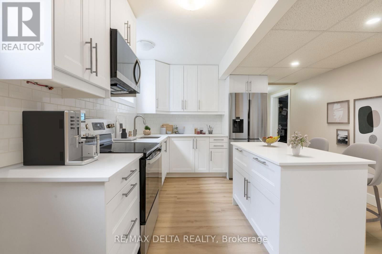 981 LOLA STREET Image 18