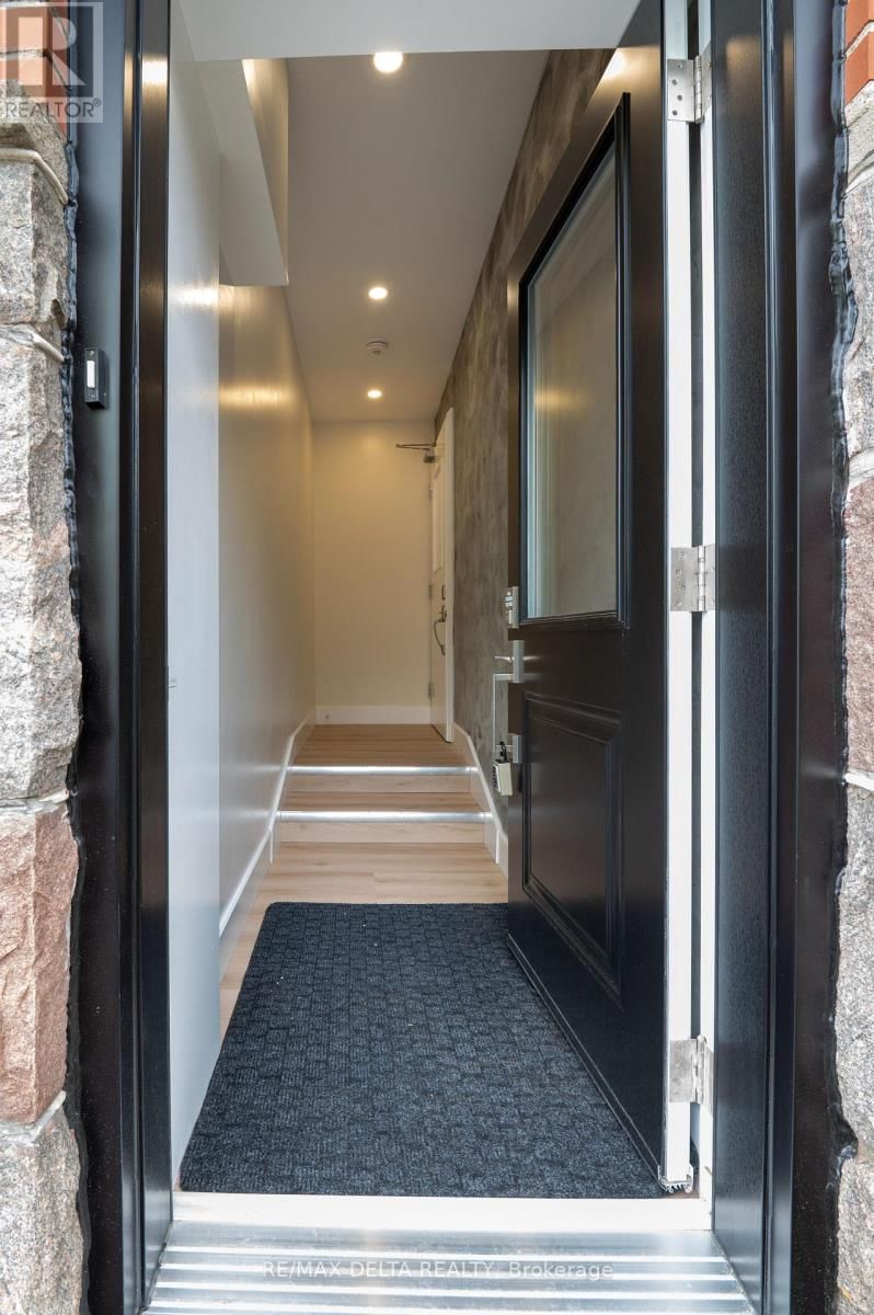 981 LOLA STREET Image 2