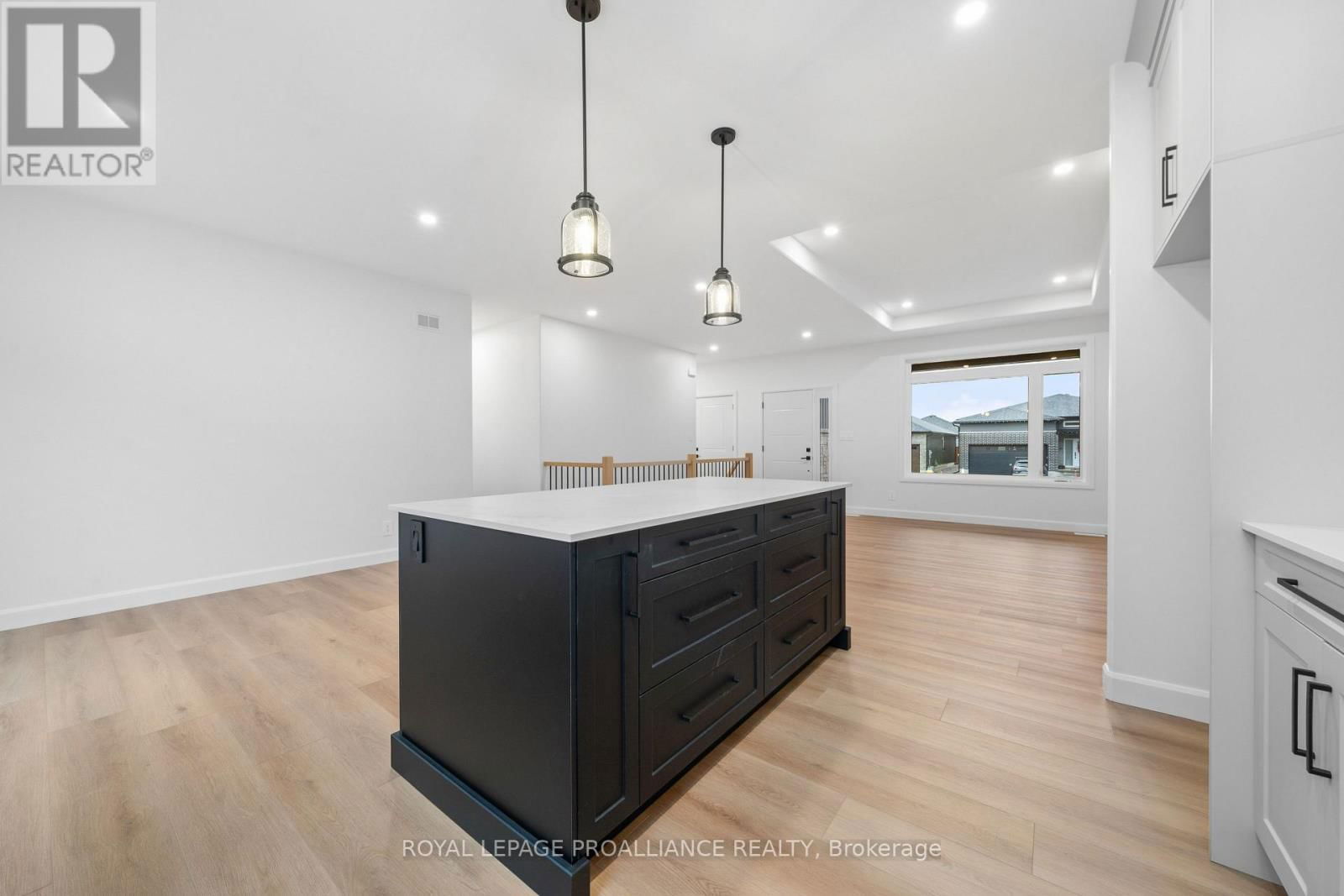 23 SCHMIDT WAY Image 16