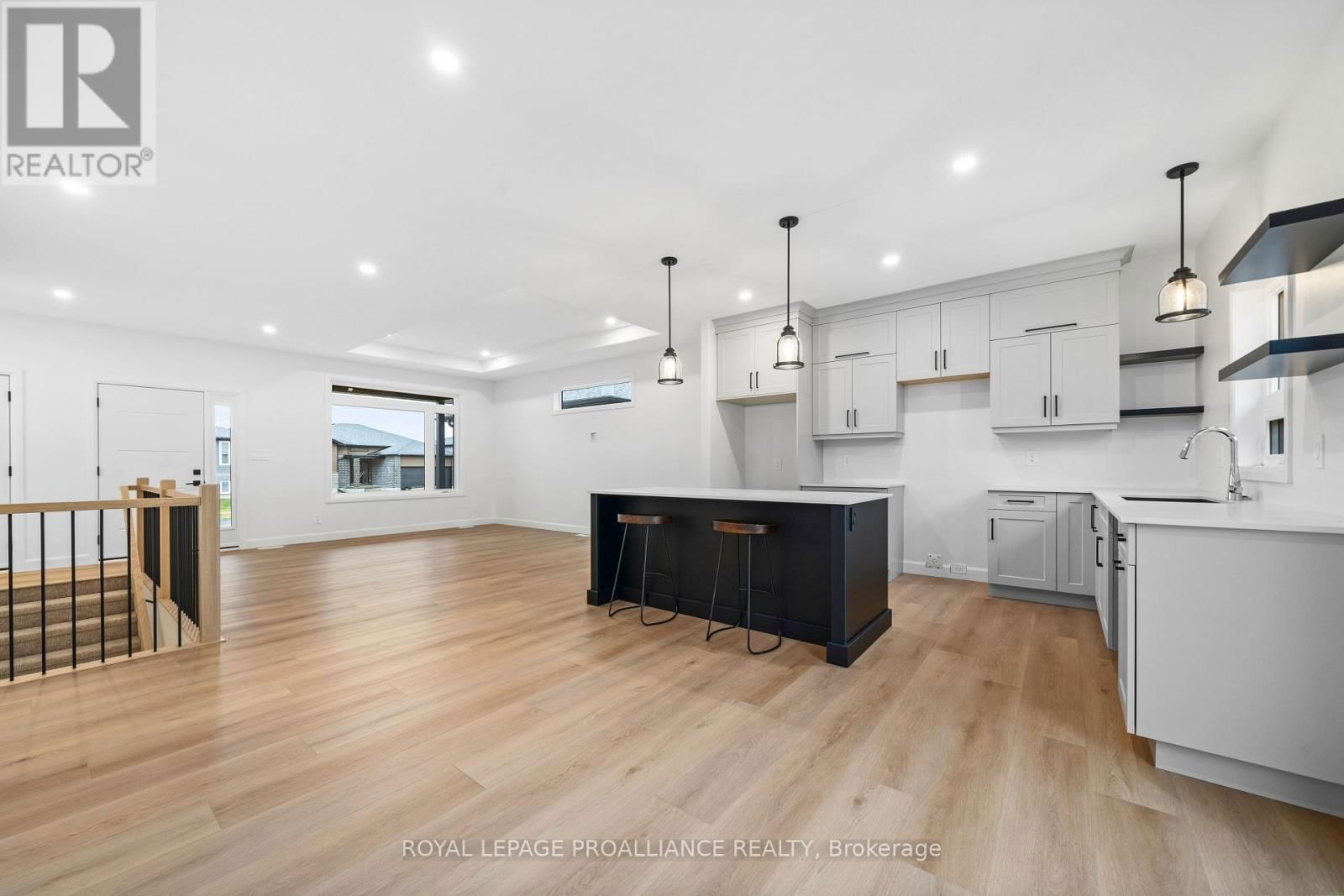 23 SCHMIDT WAY Image 17