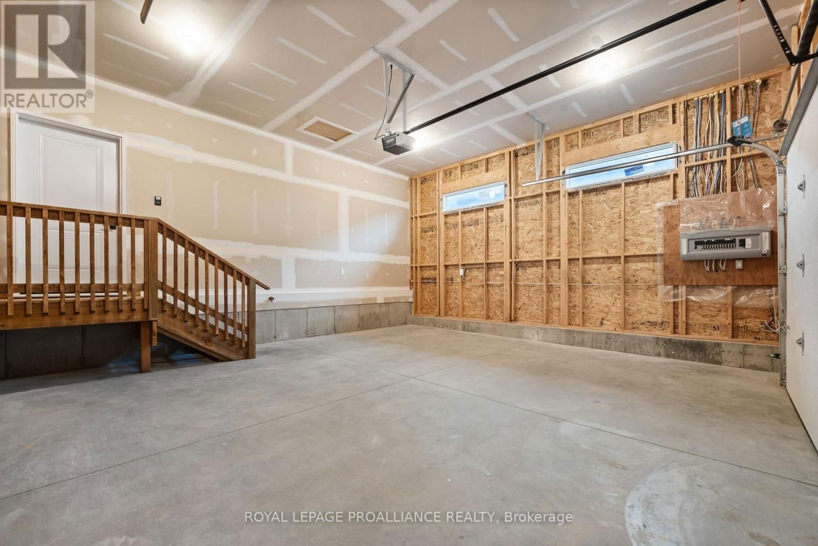 23 SCHMIDT WAY Image 32