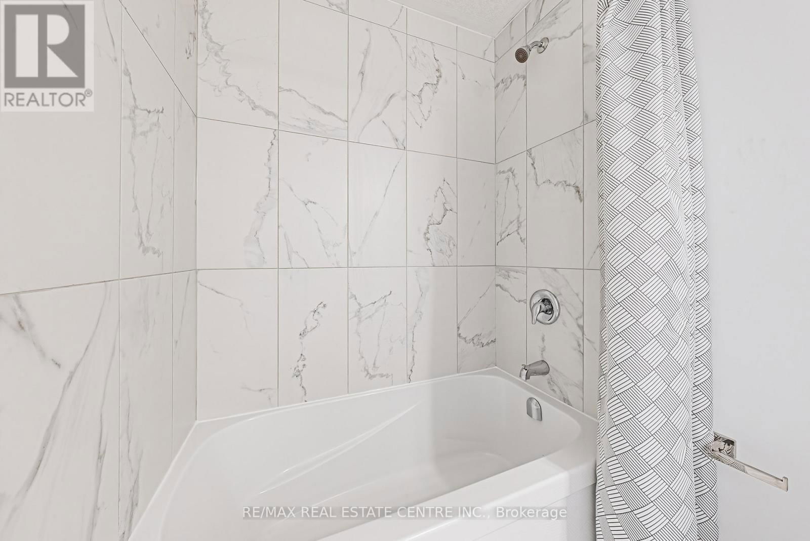 200 BENNINGER DRIVE Image 34