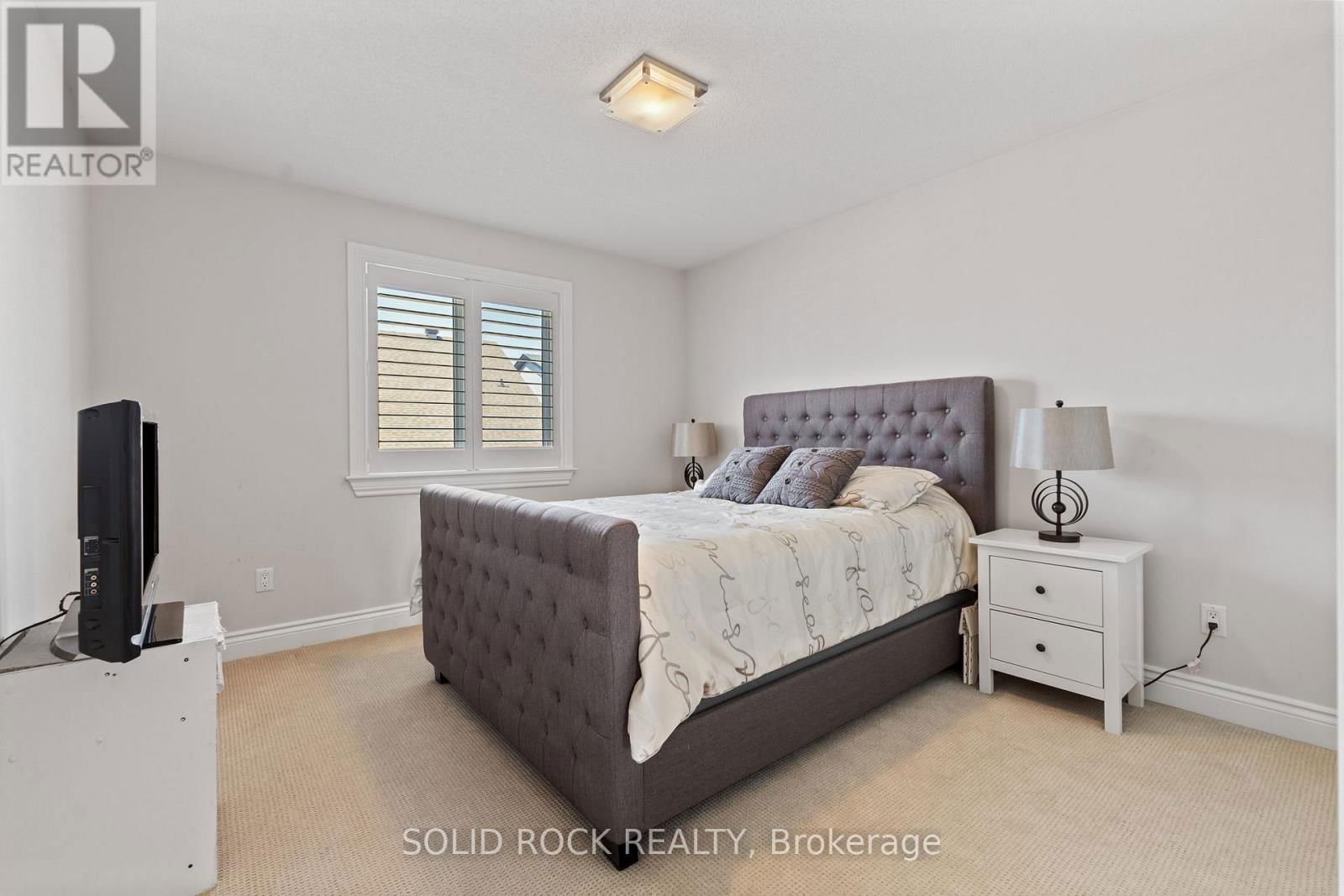 422 MERCURY STREET EAST Image 21