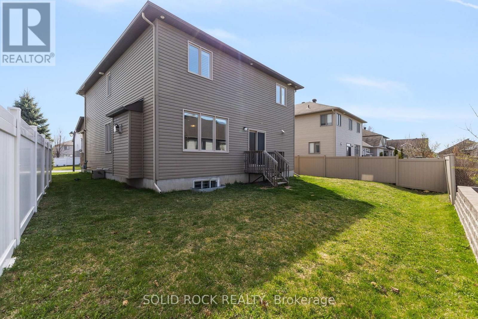 422 MERCURY STREET EAST Image 35