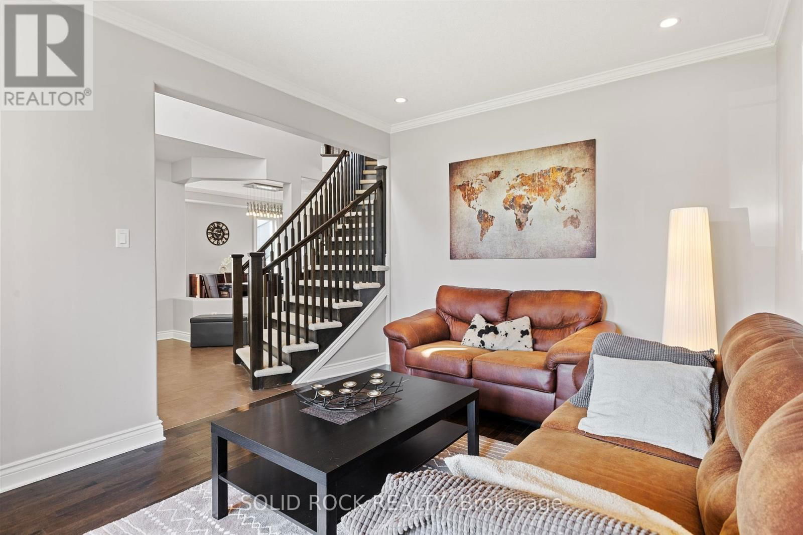 422 MERCURY STREET EAST Image 6