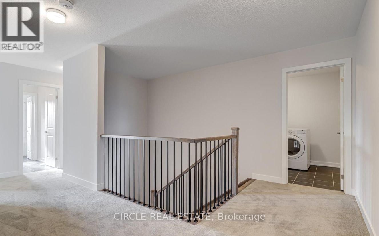 19 TULIP CRESCENT Image 19