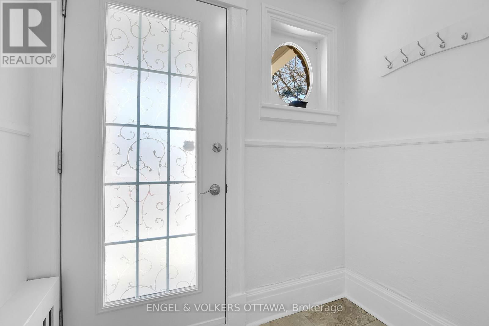 1 - 160 CRICHTON STREET Image 2