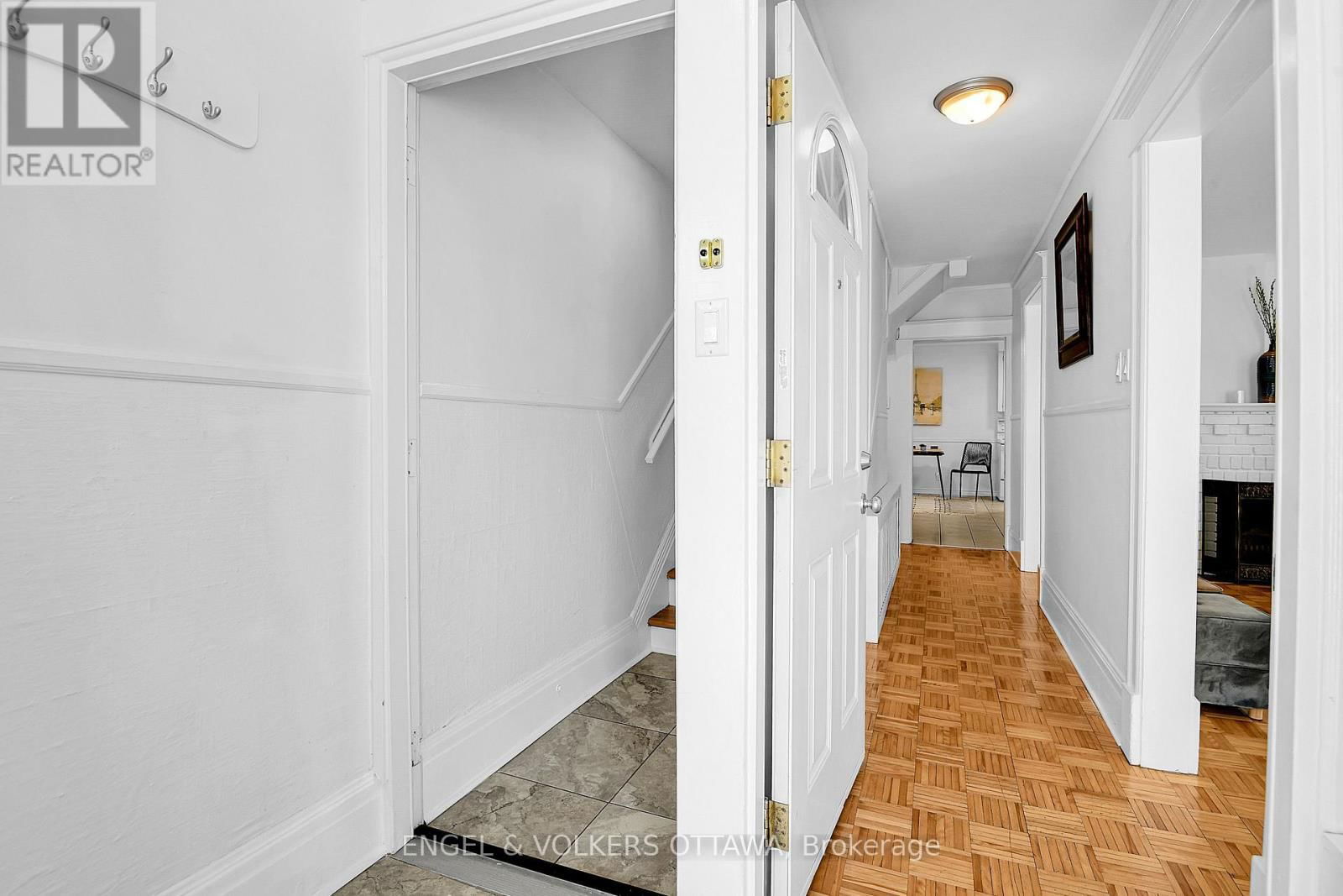 1 - 160 CRICHTON STREET Image 3