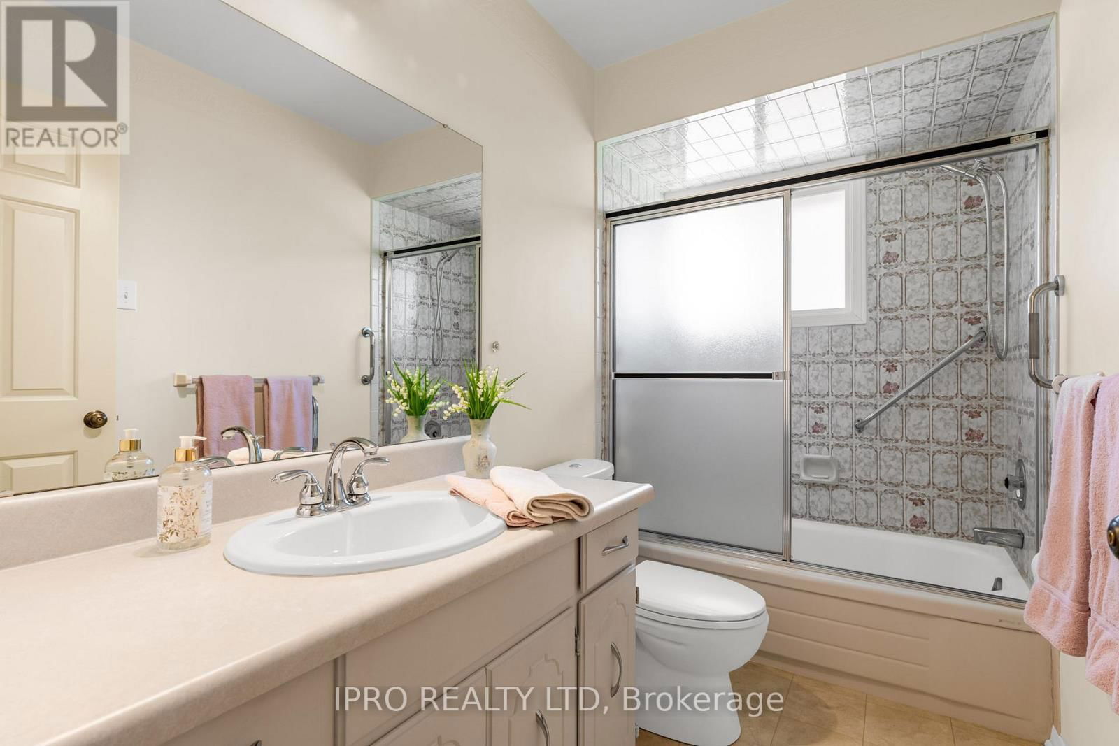 40764 FORKS ROAD Image 23