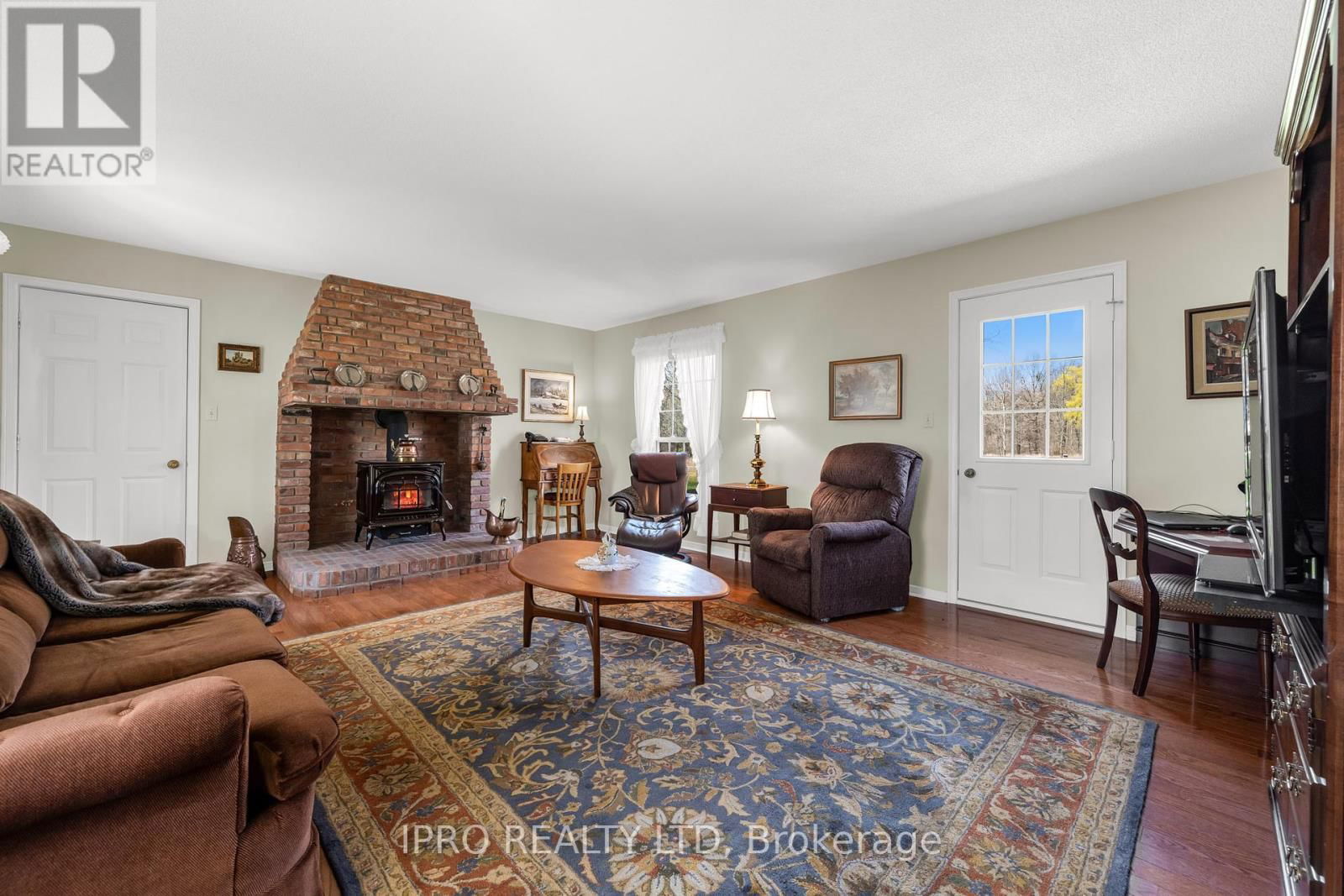 40764 FORKS ROAD Image 29