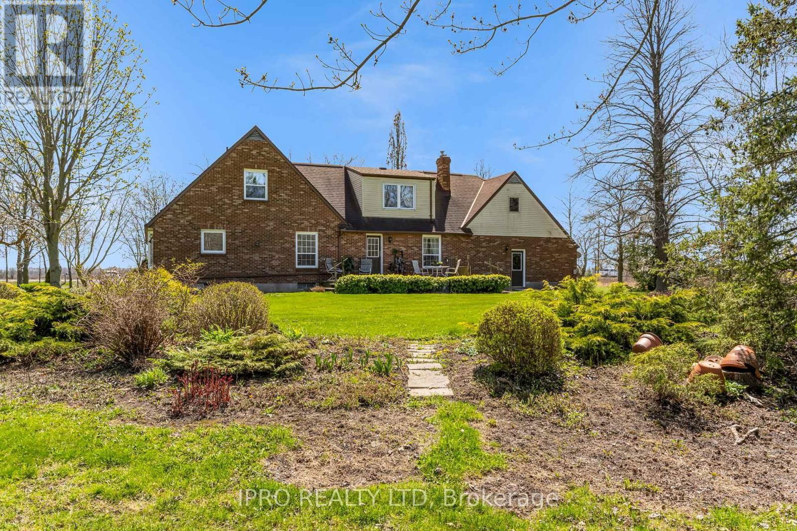 40764 FORKS ROAD Image 32