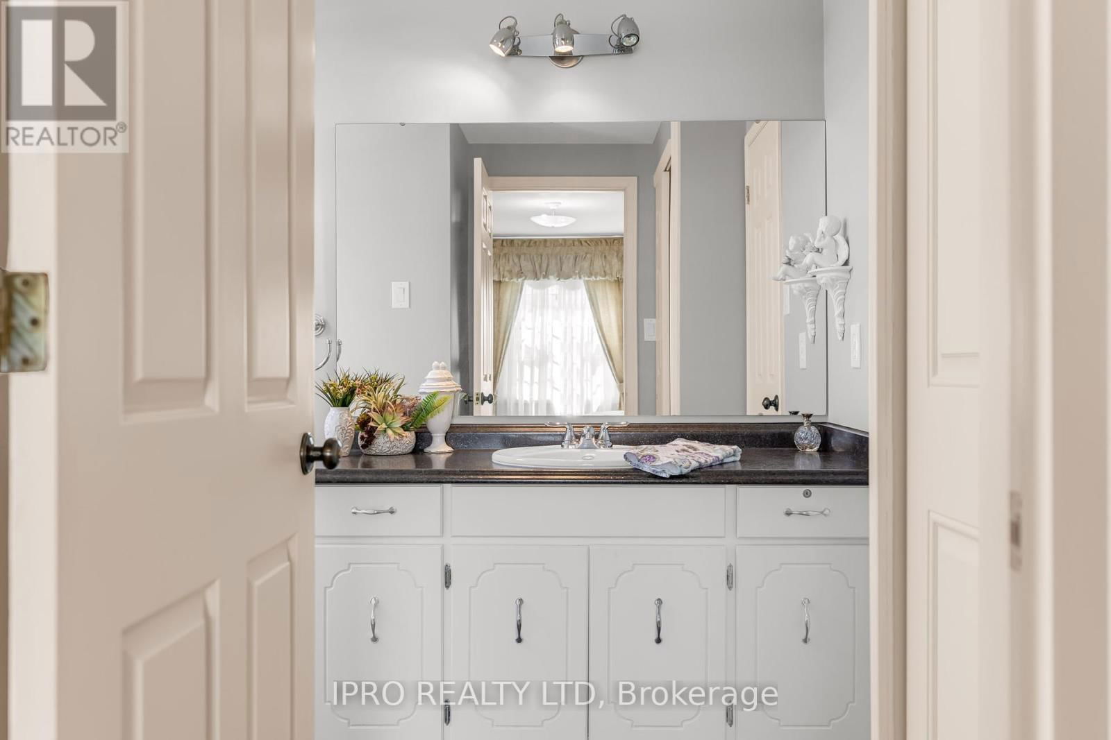 40764 FORKS ROAD Image 7