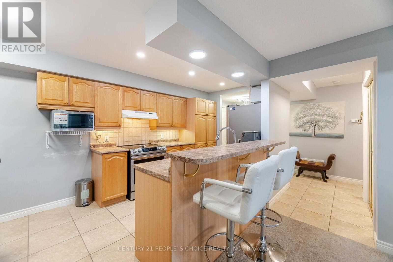 308 - 990 GOLF LINKS ROAD Image 12