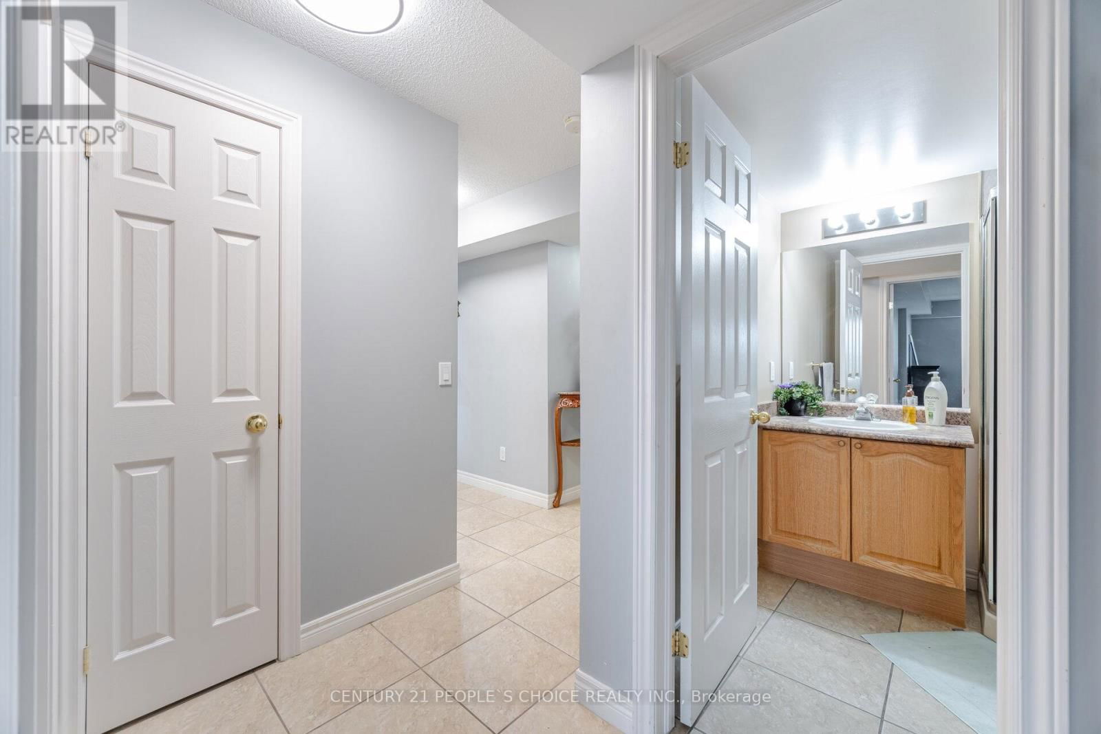308 - 990 GOLF LINKS ROAD Image 26