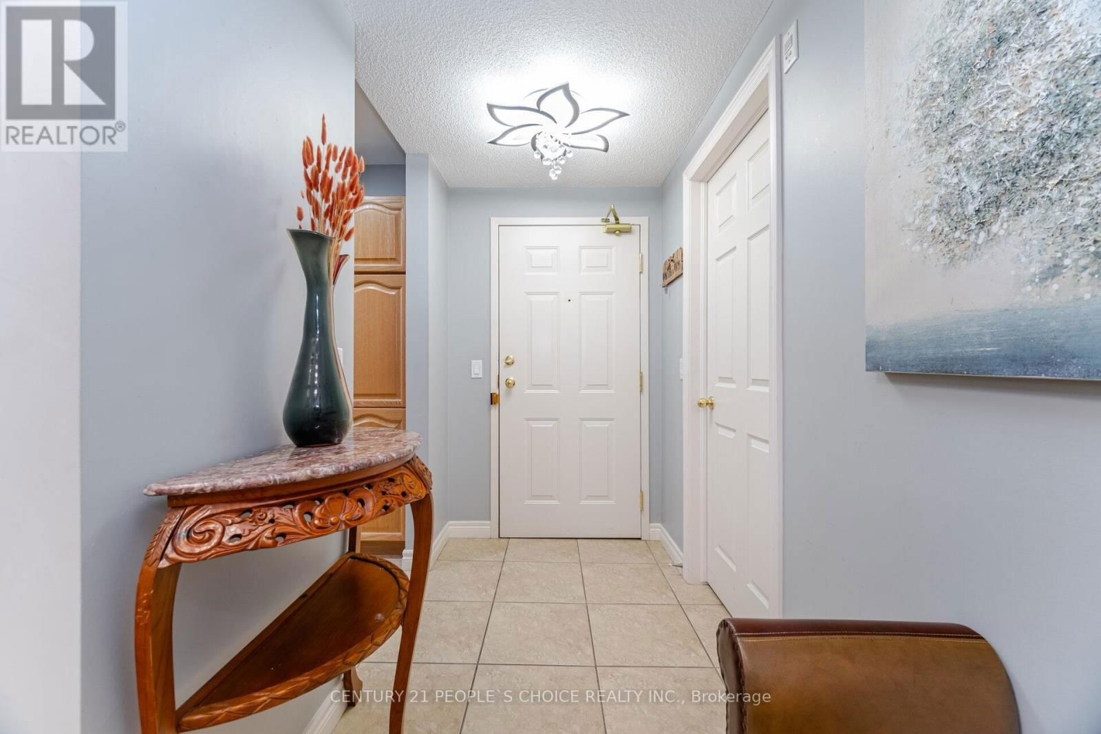 308 - 990 GOLF LINKS ROAD Image 7