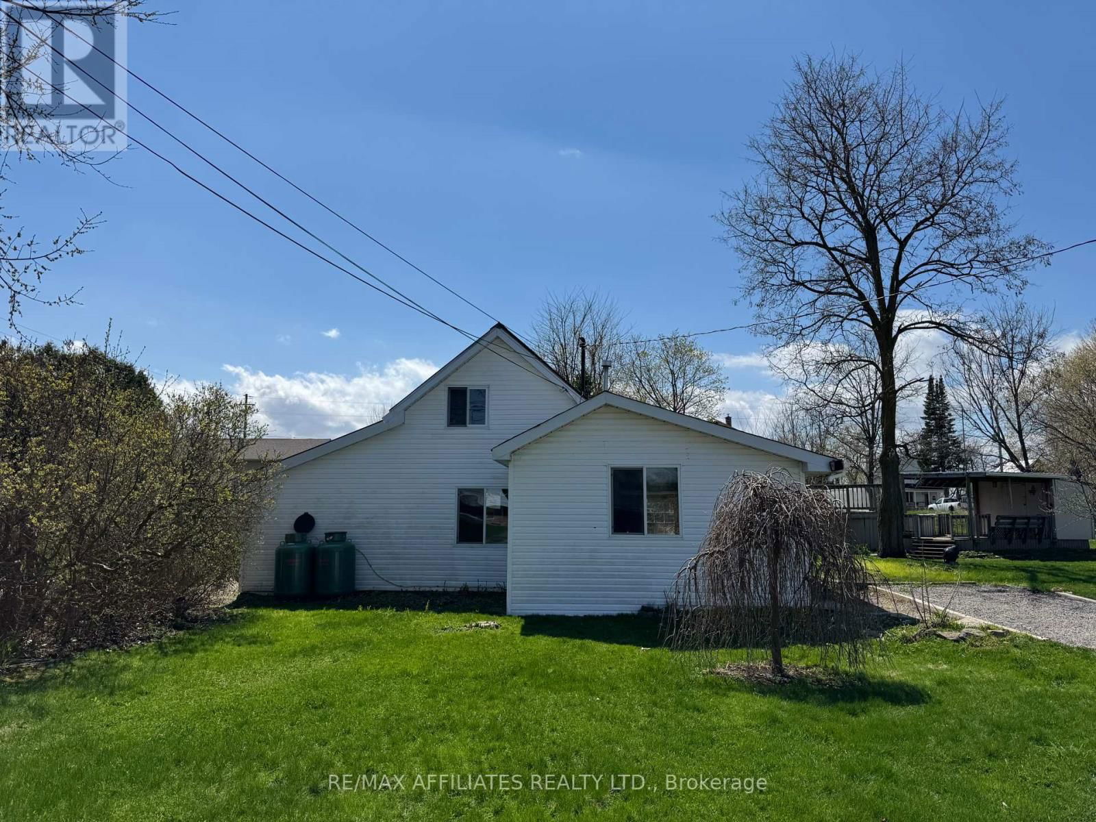 10 CHARLOTTE STREET Image 1