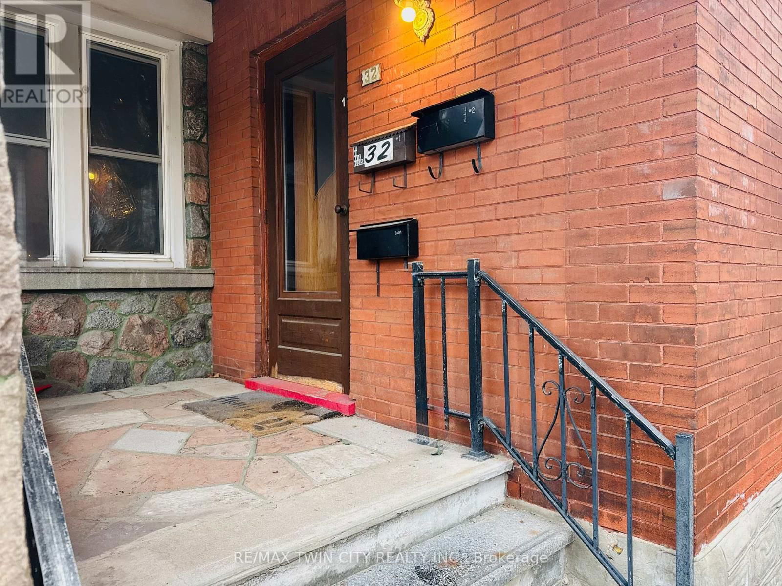 32 SIMEON STREET Image 2