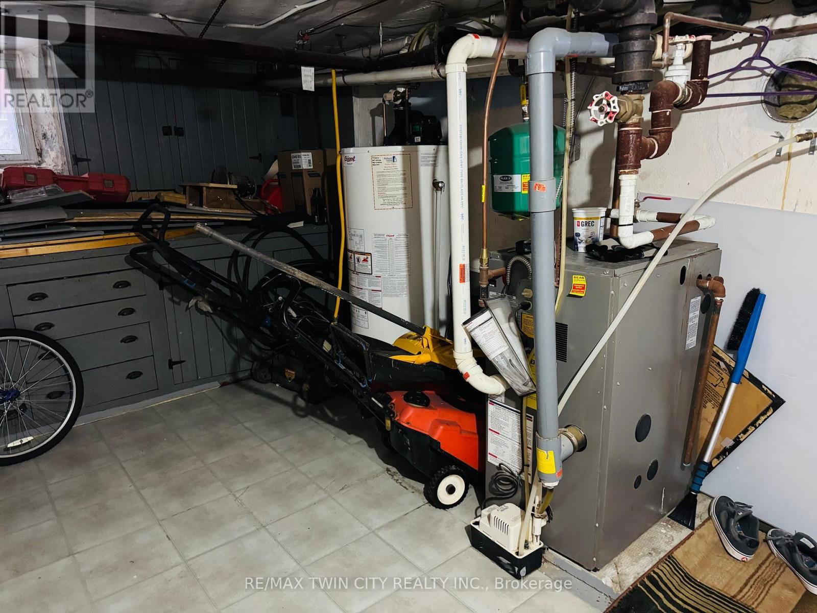 32 SIMEON STREET Image 22