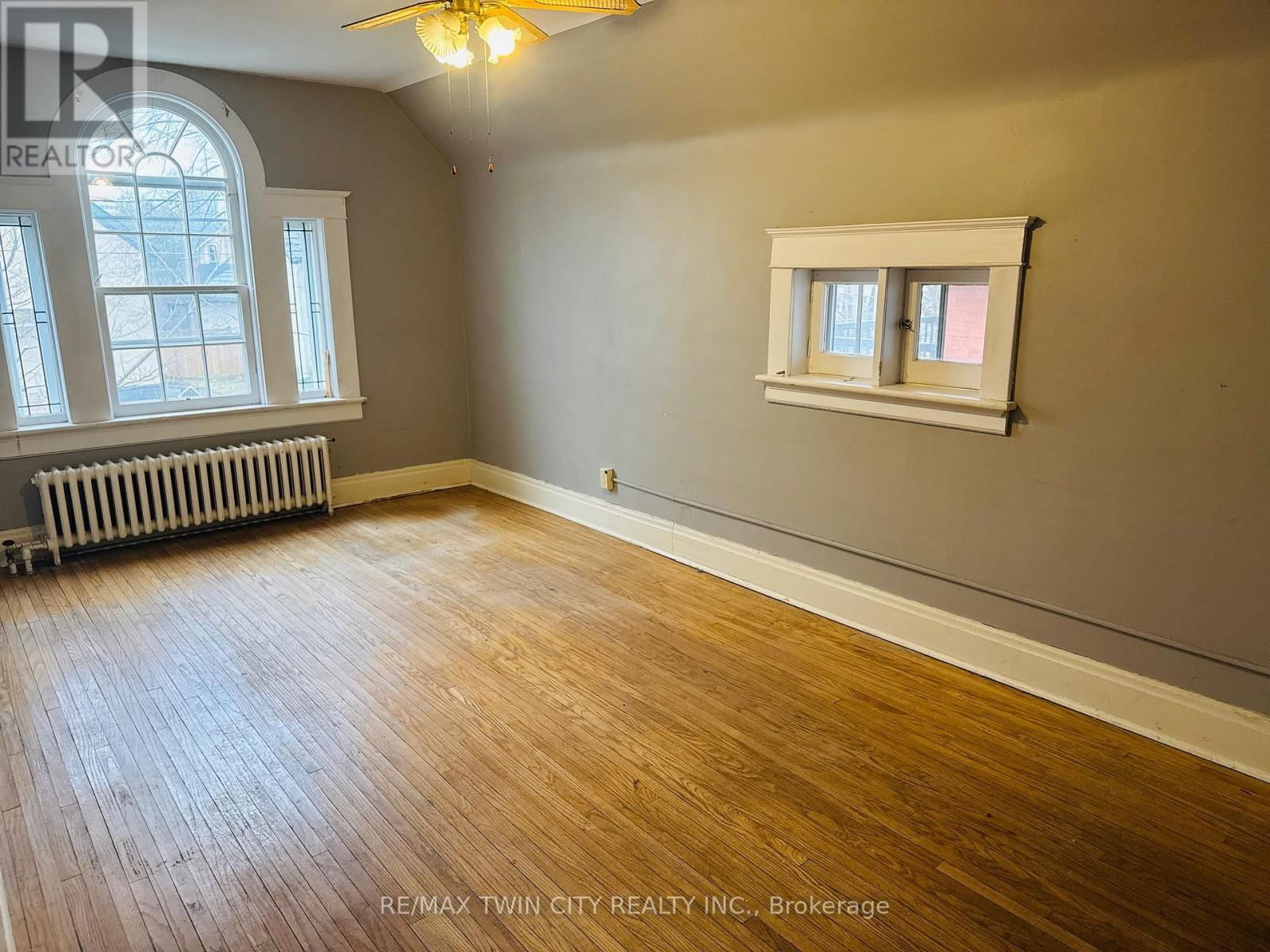 32 SIMEON STREET Image 37