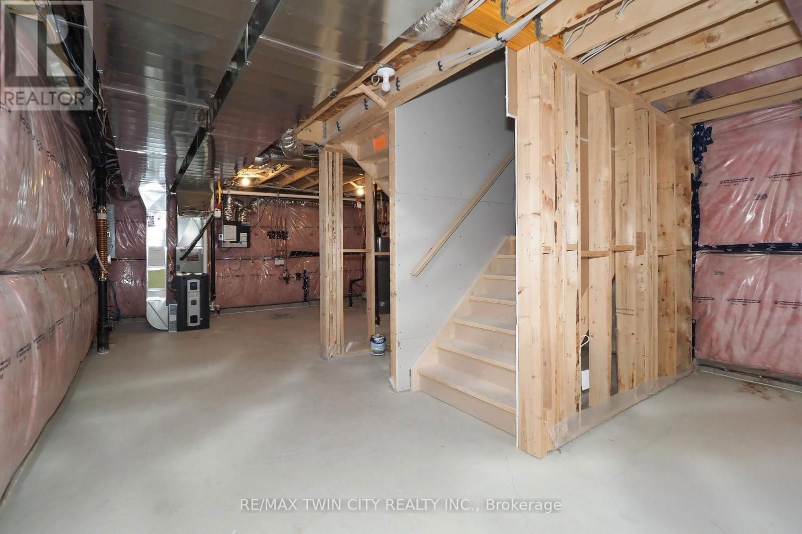 220 JEFFREY PLACE Image 42