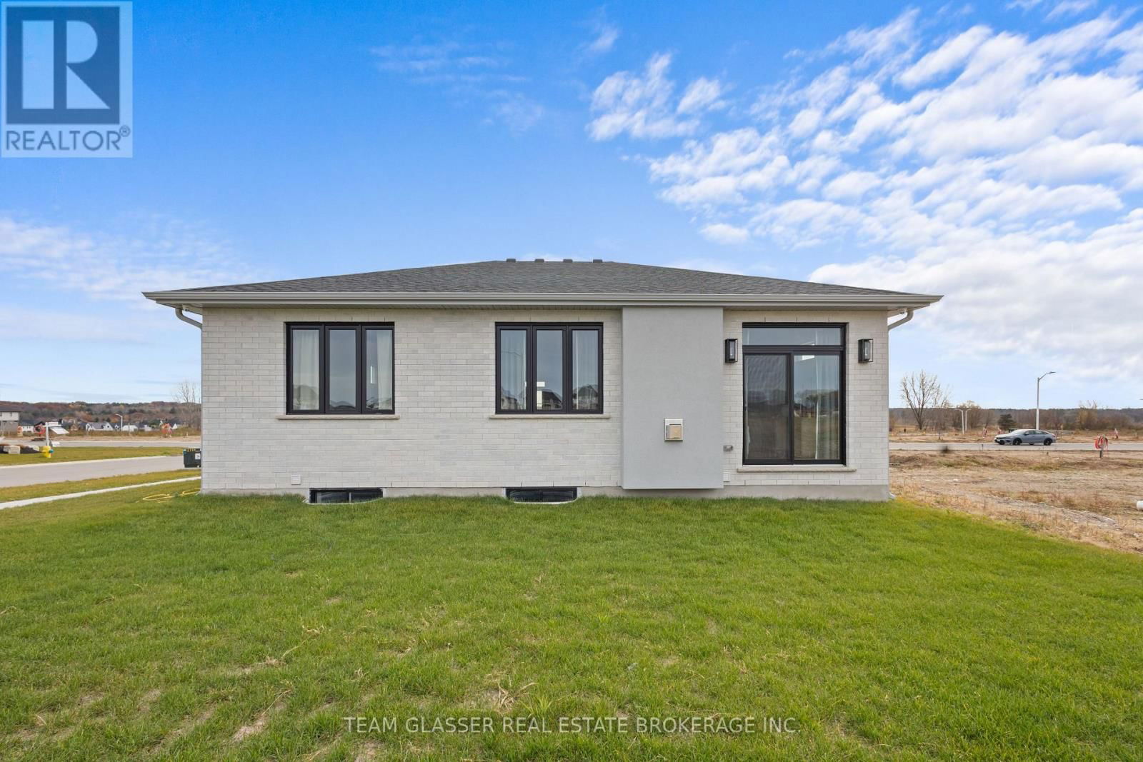 Lot 94 - 70 BENNER BOULEVARD Image 3