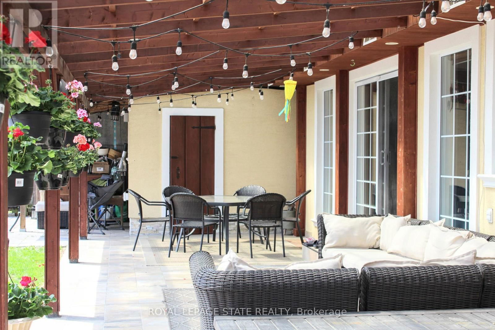 133 CHILTON DRIVE Image 32