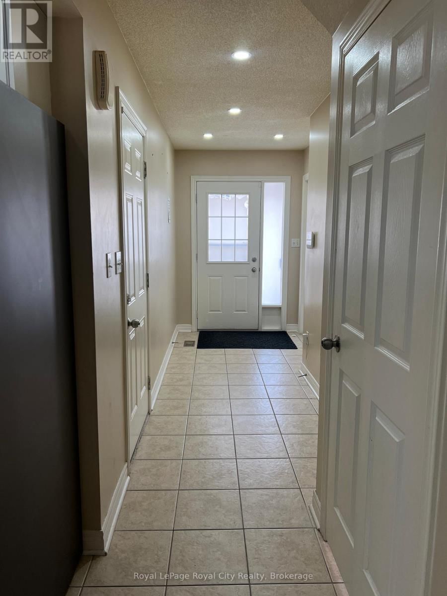 47 SIMMONDS DRIVE Image 10