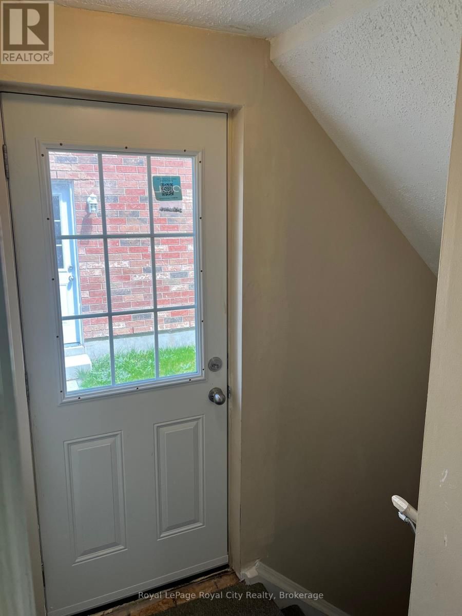47 SIMMONDS DRIVE Image 13