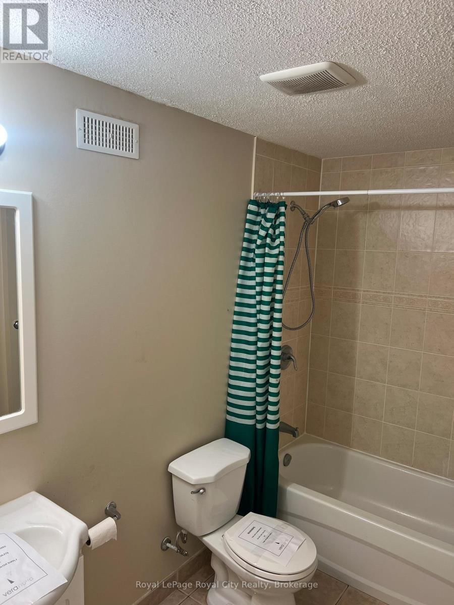 47 SIMMONDS DRIVE Image 18