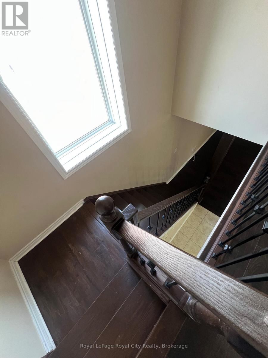 47 SIMMONDS DRIVE Image 21
