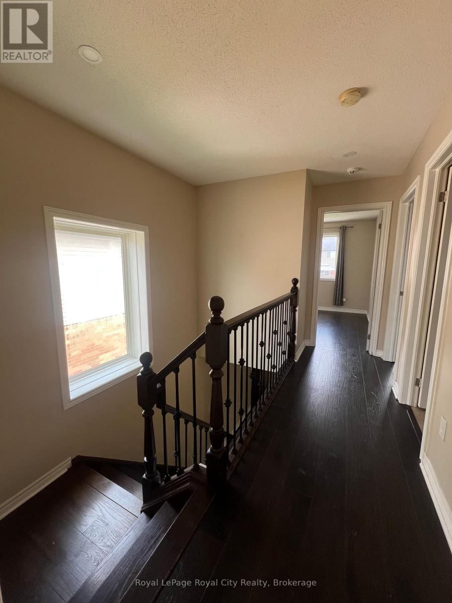47 SIMMONDS DRIVE Image 22