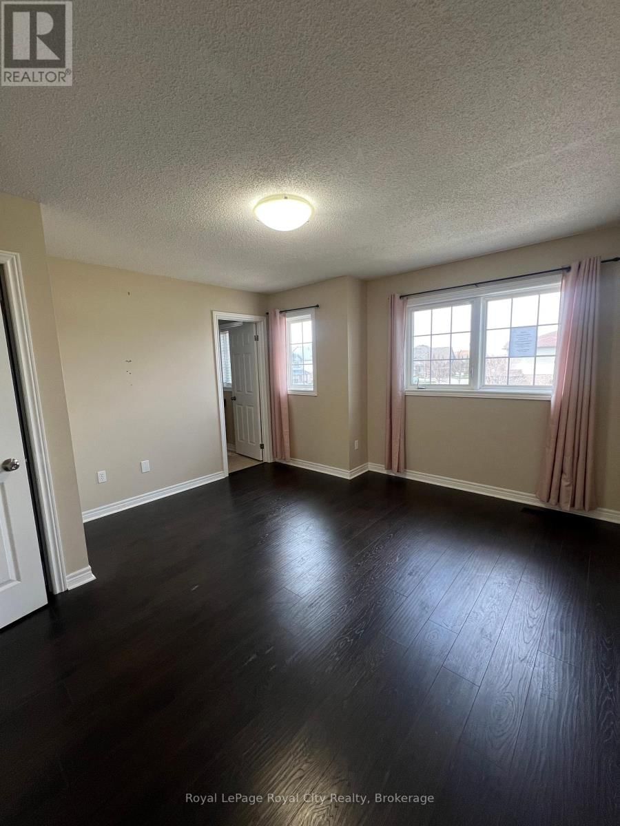 47 SIMMONDS DRIVE Image 24