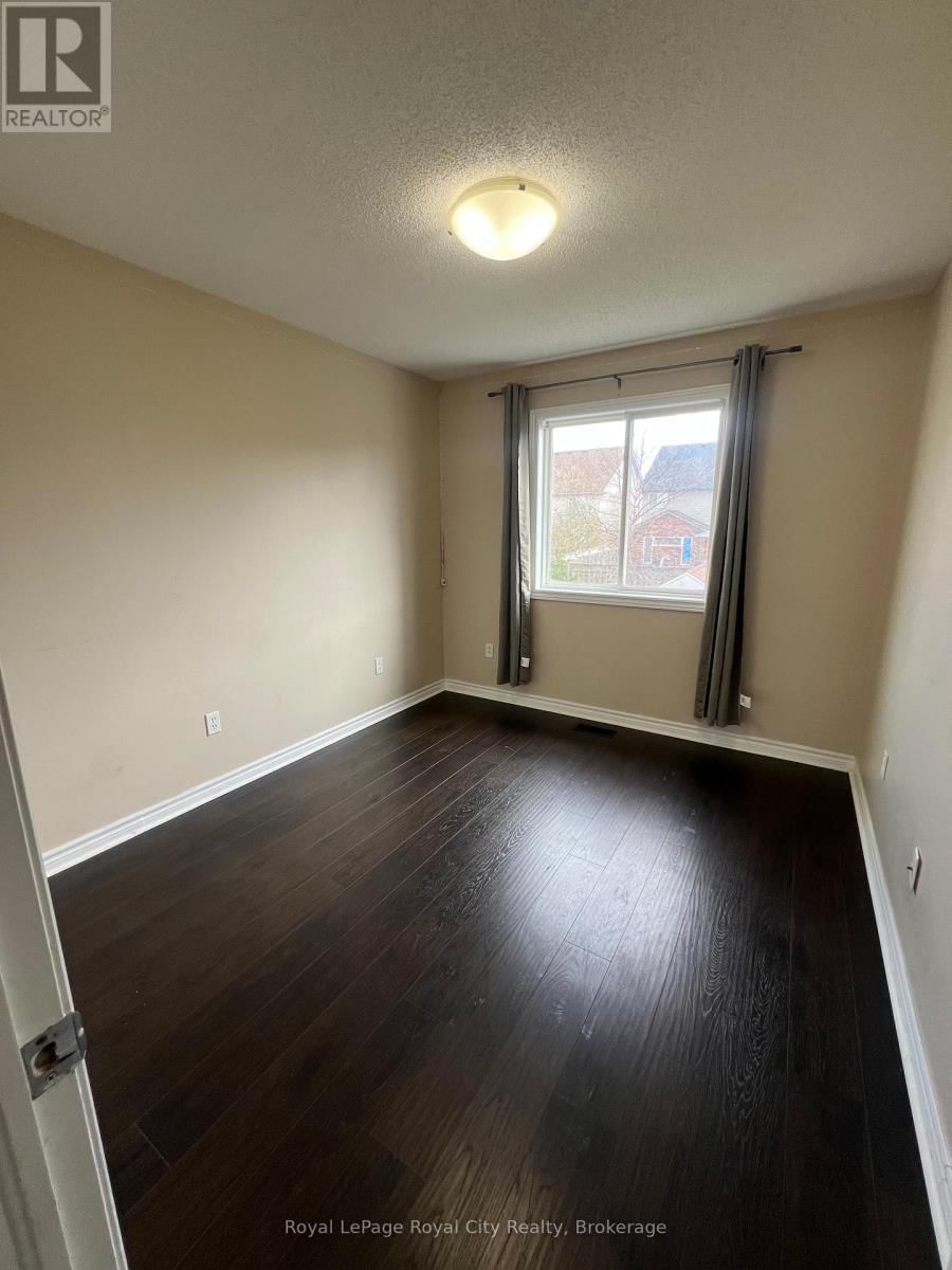 47 SIMMONDS DRIVE Image 27