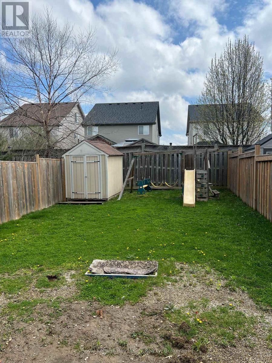 47 SIMMONDS DRIVE Image 32