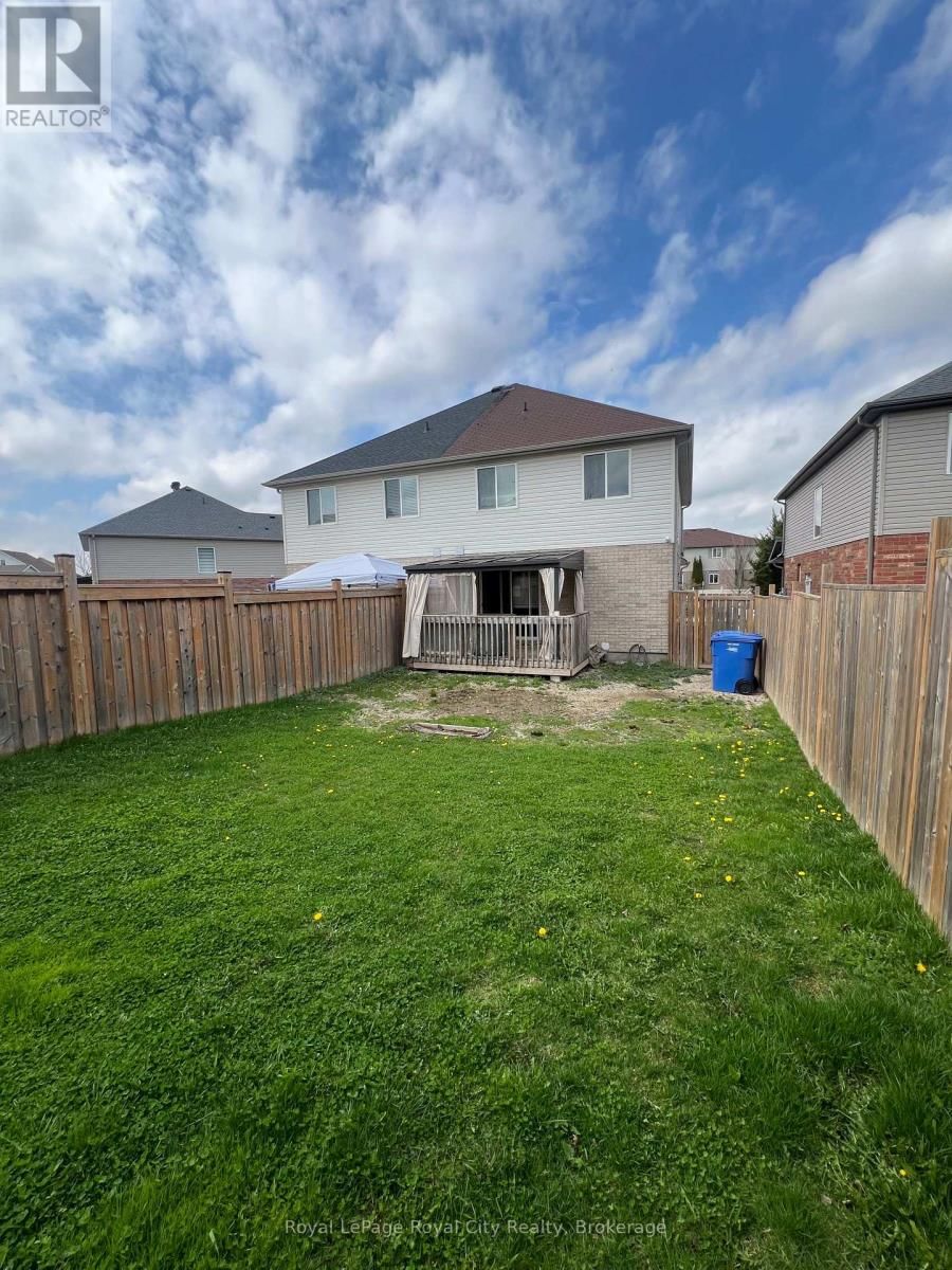 47 SIMMONDS DRIVE Image 34