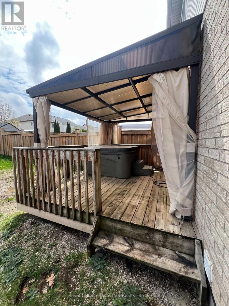 47 SIMMONDS DRIVE Image 36
