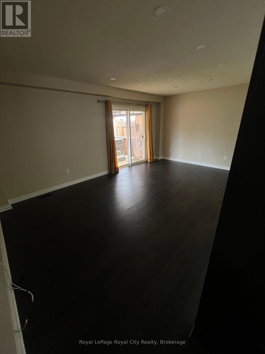 47 SIMMONDS DRIVE Image 9