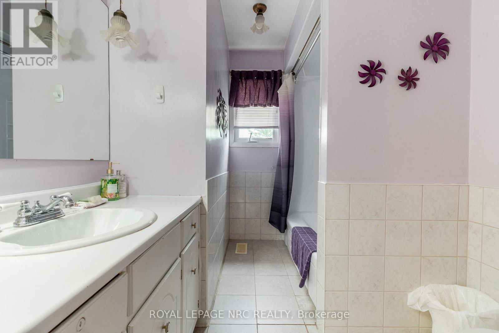 7404 SANDY COURT Image 13