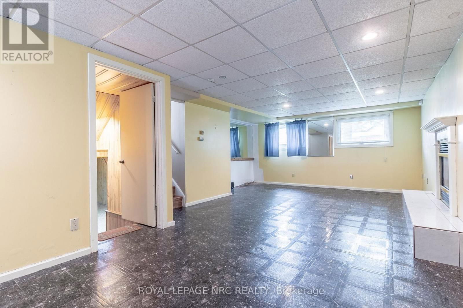 7404 SANDY COURT Image 17