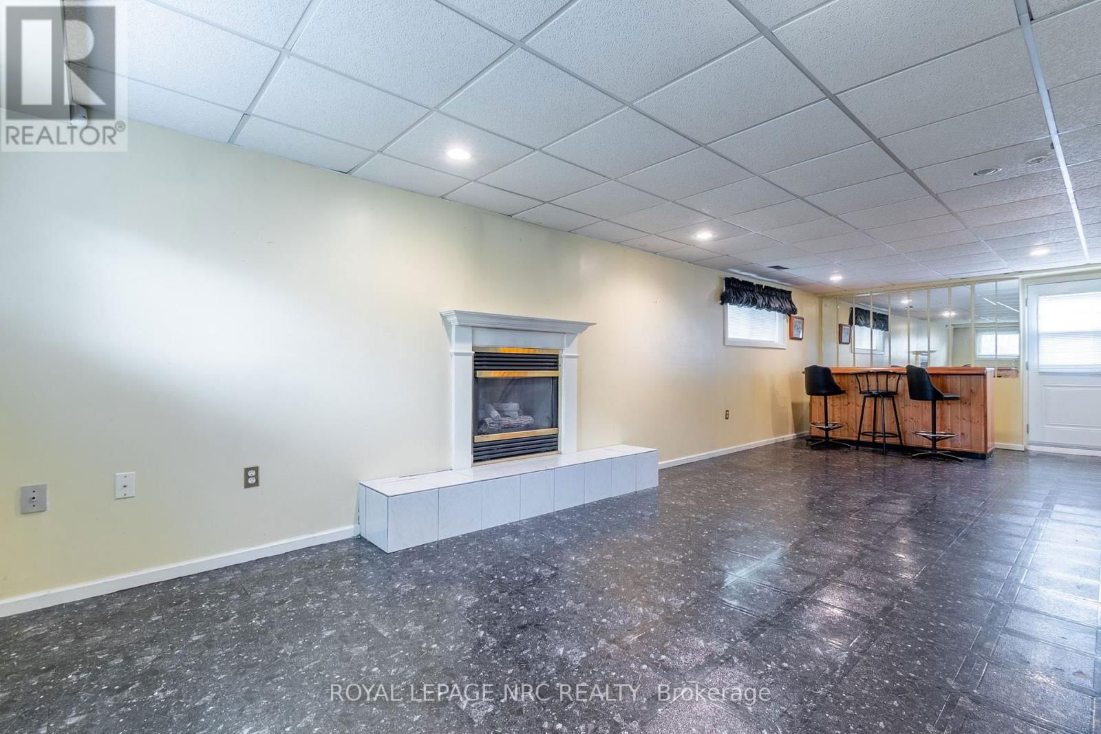 7404 SANDY COURT Image 18