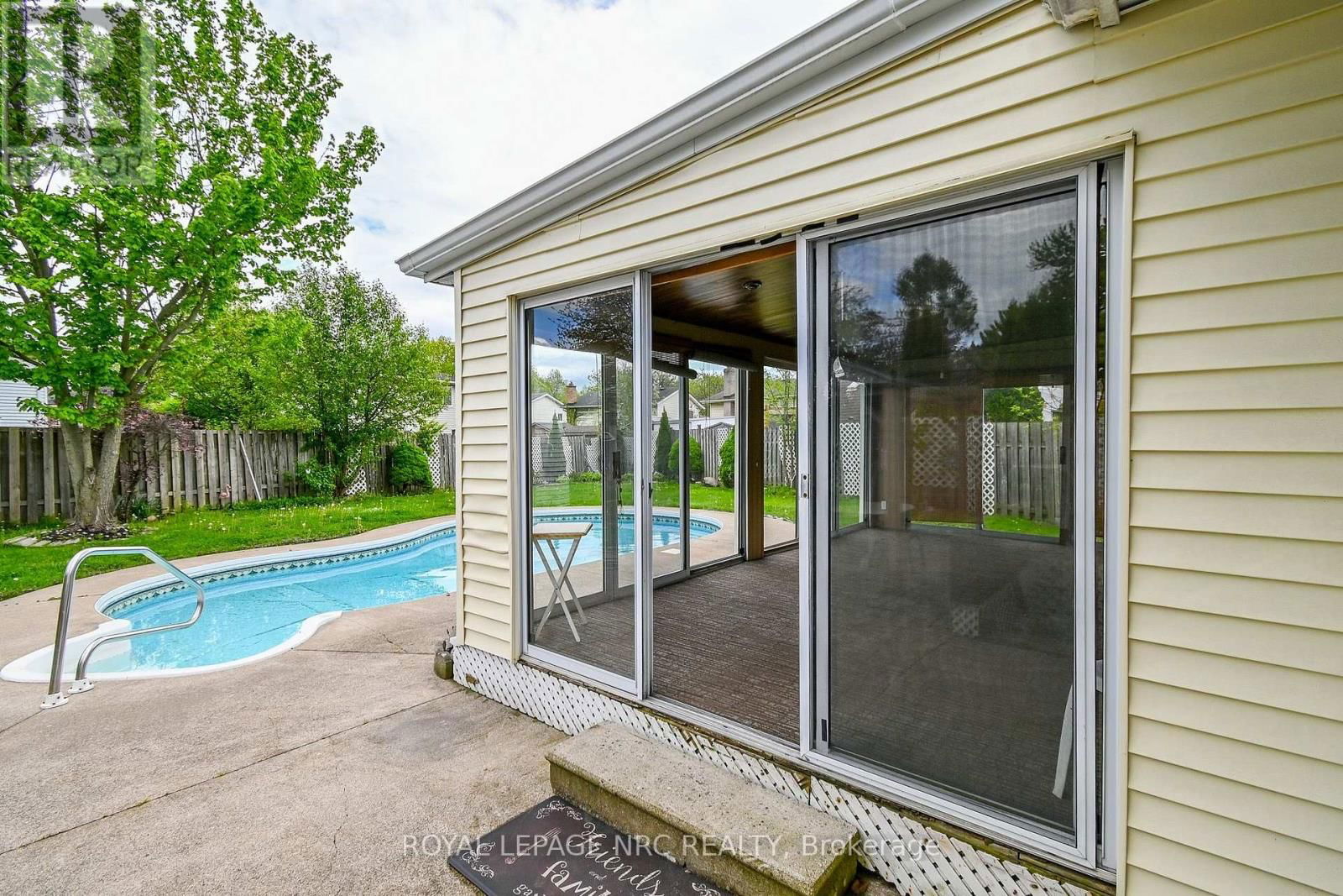 7404 SANDY COURT Image 25