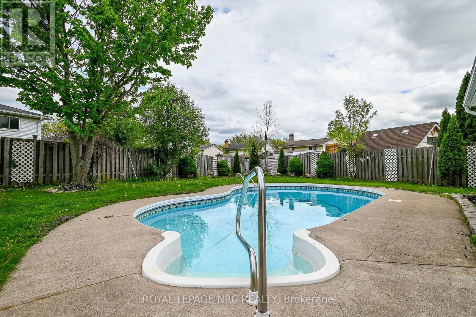 7404 SANDY COURT Image 26