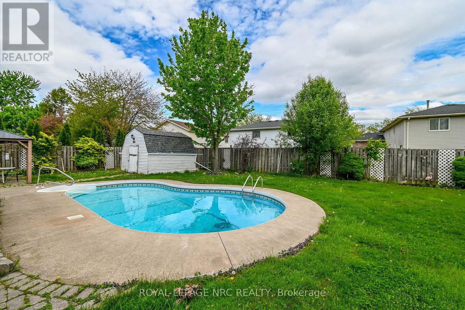 7404 SANDY COURT Image 27