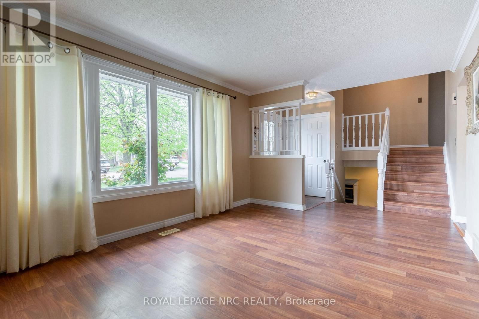 7404 SANDY COURT Image 3