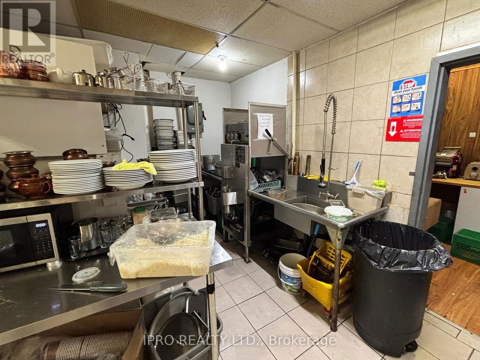 182 KING STREET Image 10